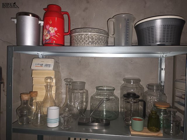 Lot 89 - keukenmateriaal en huisraad - afbeelding 2 van  5