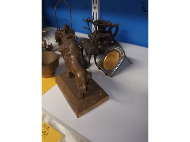 Lot 89 - koperen decoratie. 9 stuks - afbeelding 4 van  4