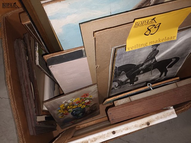 Lot 89 - lot schilderijen. 1 doos - afbeelding 2 van  4