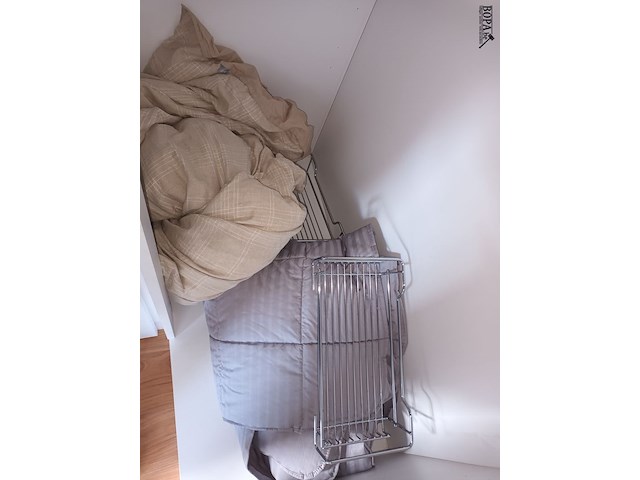 Lot 89 - lot sierkussens en bedlinnen - afbeelding 4 van  5