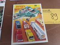 Lot 89 - naslagwerk over speelgoed. 4 stuks - afbeelding 3 van  5