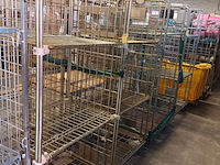 Lot 89 - rolcontainer. 2 stuks - afbeelding 1 van  3