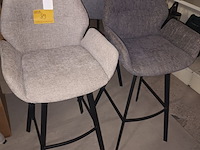 Lot 89 - roterende armbarkruk lance. 2 stuks - afbeelding 1 van  6