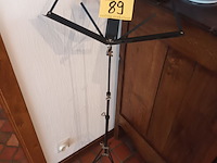 Lot 89 - staander voor partituren - afbeelding 1 van  4