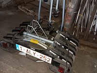 Lot 89 - thule fietsrek voor wagen - afbeelding 1 van  3
