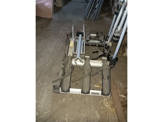 Lot 89 - thule fietsrek voor wagen - afbeelding 2 van  3