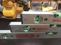 Lot 89 - waterpas sola. 3 stuks - afbeelding 2 van  4