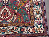 Lot 892 - handgeknoopte perzisch tapijt - afbeelding 2 van  5