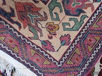 Lot 892 - handgeknoopte perzisch tapijt - afbeelding 4 van  5