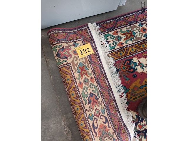 Lot 892 - handgeknoopte perzisch tapijt - afbeelding 5 van  5