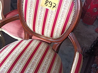 Lot 897 - gestreepte armstoel - afbeelding 3 van  3