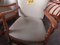 Lot 898 - armstoelen. 2 stuks - afbeelding 2 van  4