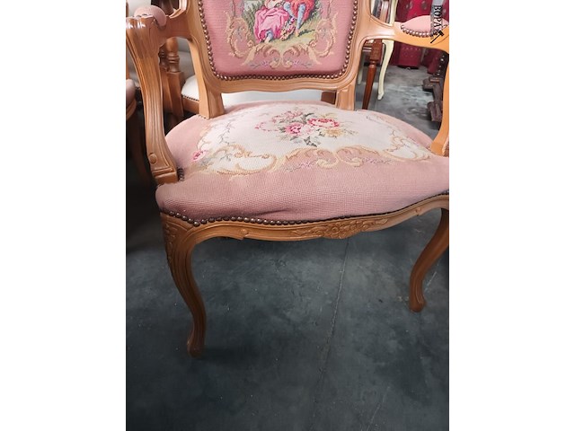 Lot 899 - armstoelen louis xv. 2 stuks - afbeelding 4 van  4