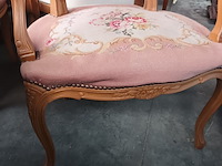 Lot 899 - armstoelen louis xv. 2 stuks - afbeelding 4 van  4