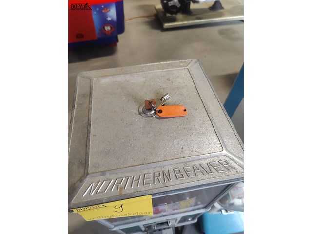 Lot 9 - beaver automaat stickys gevuld - afbeelding 3 van  3