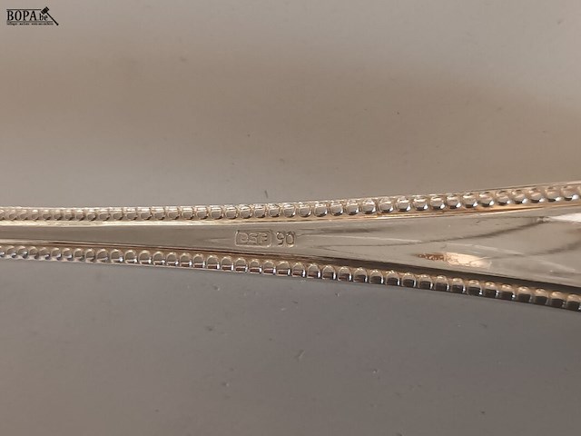 Lot 9 - bestekkoffer met verzilverd bestek - afbeelding 4 van  5