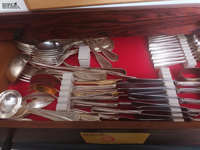 Lot 9 - bestekkoffer met verzilverd bestek - afbeelding 5 van  5