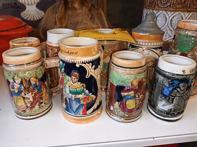 Lot 9 - bierpotten. 9 stuks - afbeelding 1 van  3