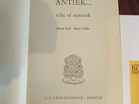 Lot 9 - boekje antiek - afbeelding 2 van  4