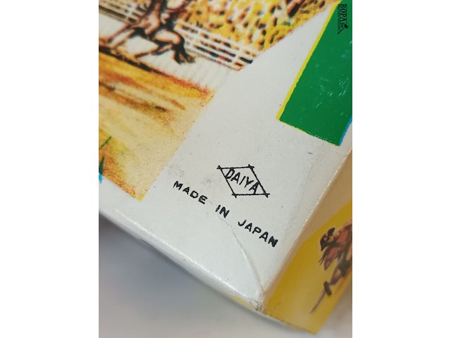 Lot 9 - daiya blikken paard met cowboy - afbeelding 6 van  6