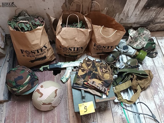 Lot 9 - decoratie thema army. ca. 20 stuks - afbeelding 1 van  7