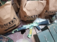 Lot 9 - decoratie thema army. ca. 20 stuks - afbeelding 4 van  7