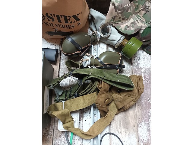 Lot 9 - decoratie thema army. ca. 20 stuks - afbeelding 5 van  7