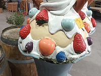 Lot 9 - groot ijsje in polyester - afbeelding 3 van  4