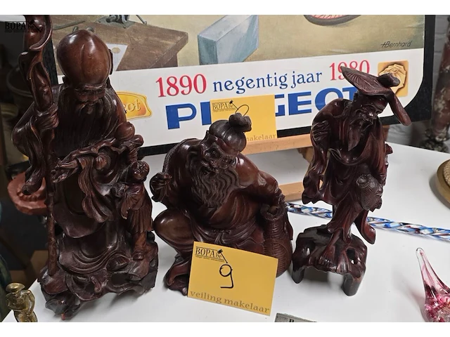 Lot 9 - houten beeldjes 3 stuks - afbeelding 1 van  5
