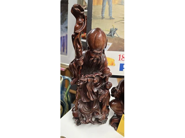 Lot 9 - houten beeldjes 3 stuks - afbeelding 2 van  5