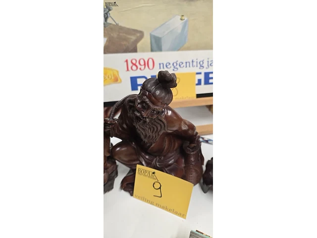 Lot 9 - houten beeldjes 3 stuks - afbeelding 4 van  5
