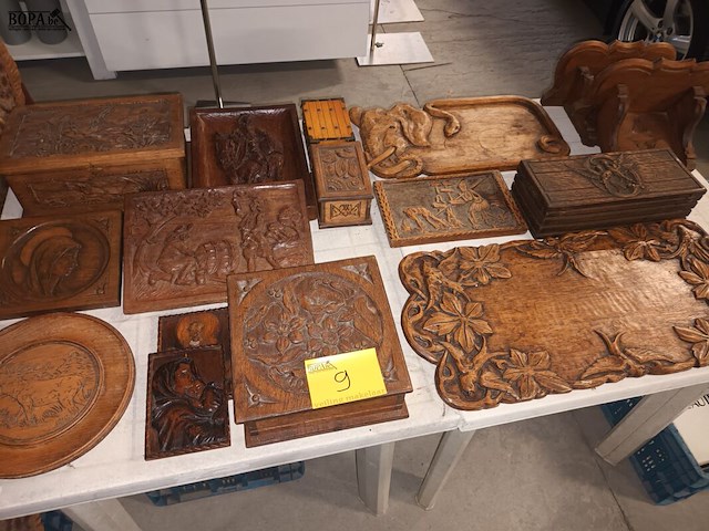 Lot 9 - houten decoratie. 16 stuks - afbeelding 2 van  7
