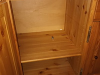 Lot 9 - houten dressoir kast - afbeelding 3 van  3