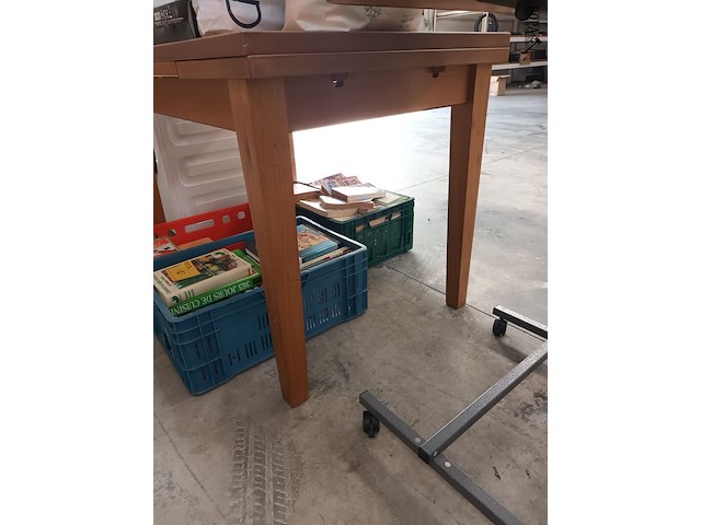 Lot 9 - houten tafel - afbeelding 3 van  3