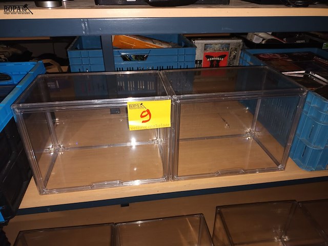 Lot 9 - kunststof opbergbox. 2 stuks - afbeelding 1 van  3