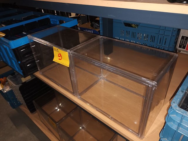 Lot 9 - kunststof opbergbox. 2 stuks - afbeelding 3 van  3