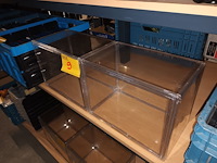 Lot 9 - kunststof opbergbox. 2 stuks - afbeelding 3 van  3