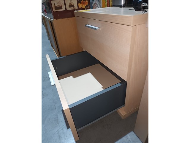 Lot 9 - ladekastje - afbeelding 2 van  3