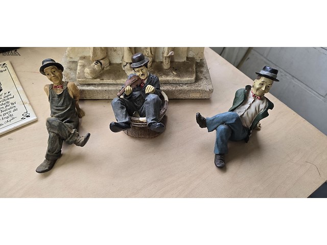 Lot 9 - lot chaplin figuren en kaders ong 13 stuks - afbeelding 4 van  9