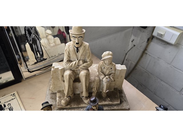 Lot 9 - lot chaplin figuren en kaders ong 13 stuks - afbeelding 5 van  9