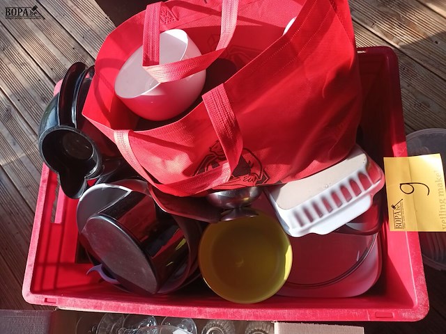 Lot 9 - lot glazen en keukengerei - afbeelding 2 van  5