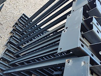Lot 9 - palletstelling met 18 staanders - afbeelding 2 van  4