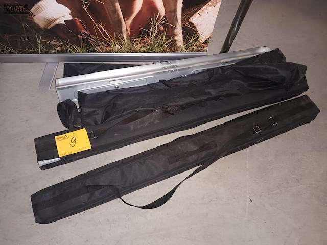 Lot 9 - roll-up banner. 4 stuks - afbeelding 2 van  2