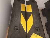 Lot 9 - rubberen parkeerstop. 5 stuks - afbeelding 2 van  5