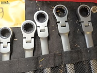 Lot 9 - set steek-ringsleutels - afbeelding 3 van  4