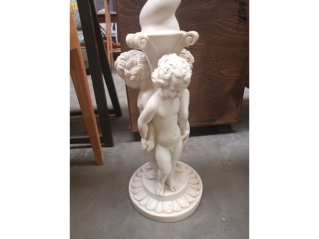 Lot 9 - sokkel met beeld kat - afbeelding 3 van  4