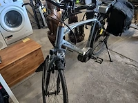 Lot 9 - thompsom e-bike