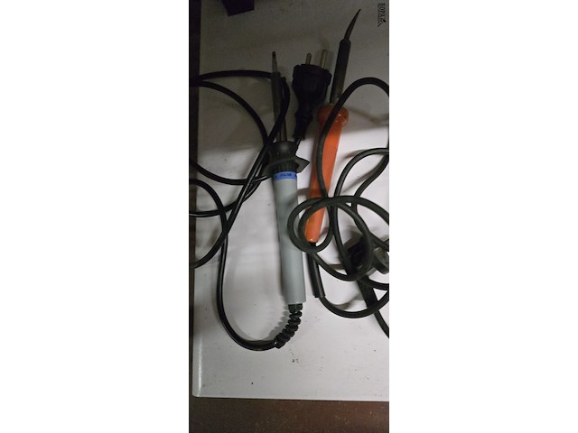 Lot 9 - volt/ohm meter, soldeerbout 7 stuks - afbeelding 2 van  4