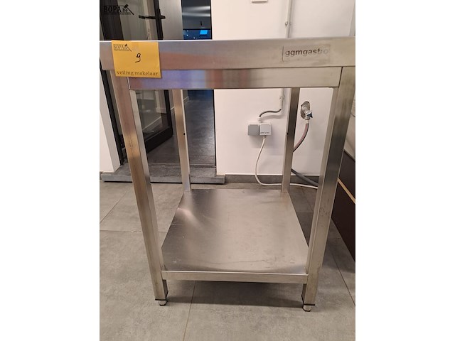 Lot 9 - werktafel rvs ggmgastro- 2 stuks - afbeelding 1 van  2
