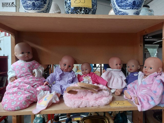 Lot 90 - babypoppen met tasje, baby born, ong. 6 stuks - afbeelding 1 van  1